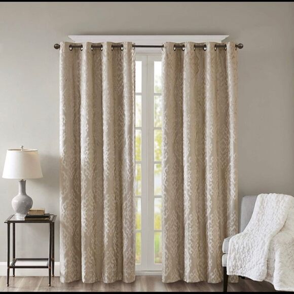 SunSmart Mirage Total Blackout Knitted Jacquard Damask Room Blackout Curtains - Picture 2 of 8